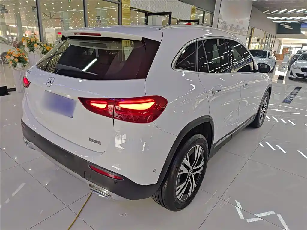 Mercedes-Benz GLA GLA 220