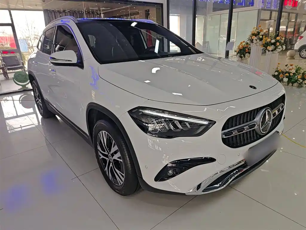 Mercedes-Benz GLA GLA 220