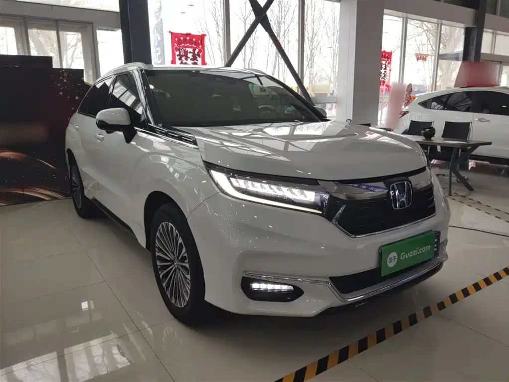 Avancier 370 TURBO 4 WD Premium