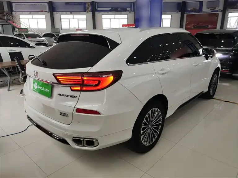 Honda Avancier 370 TURBO 4 WD Premium