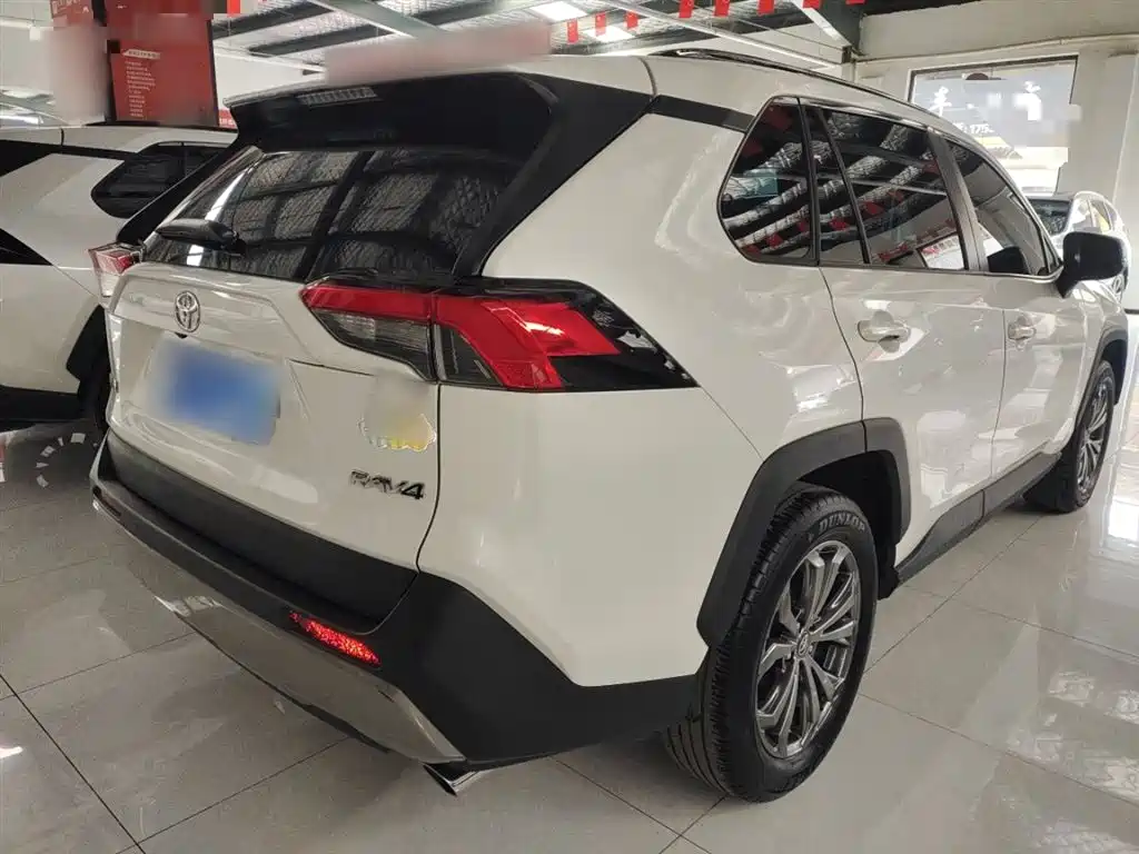 RAV4 2.0 L CVT 2 WD Style Plus