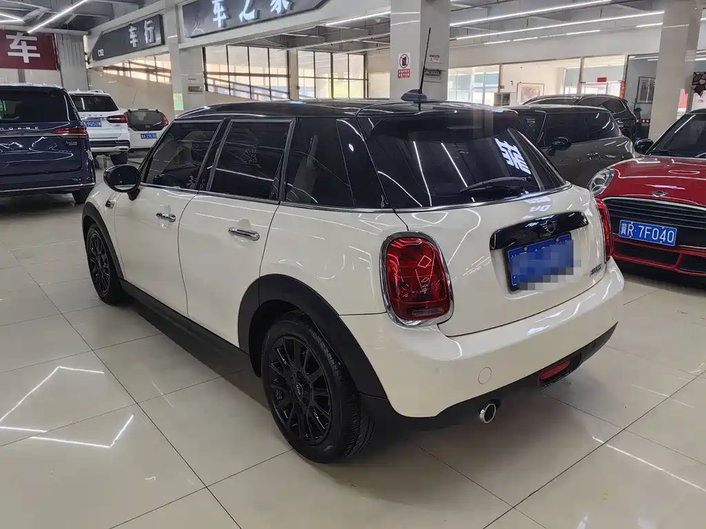 MINI 1.5 T COOPER Classic 5-door