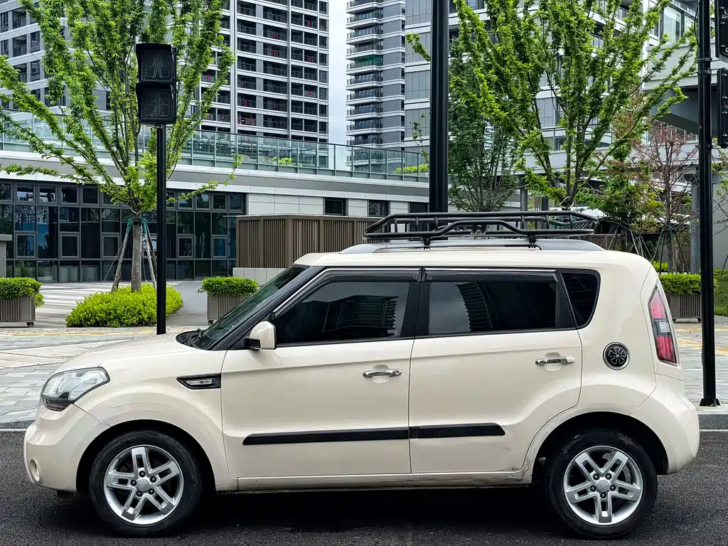 Soul 秀尔 2012款 1.6 L AT Premium