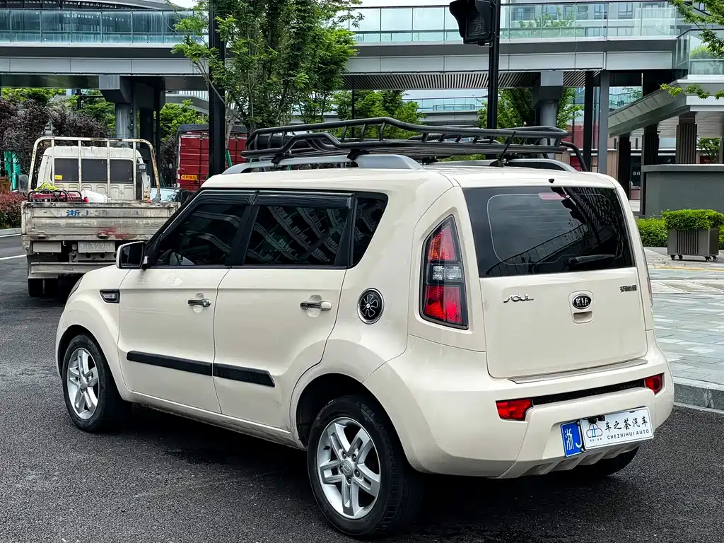 Soul 秀尔 2012款 1.6 L AT Premium