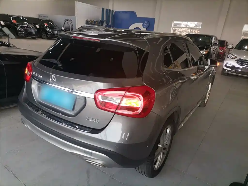 Mercedes-Benz GLA GLA 200 Dynamic