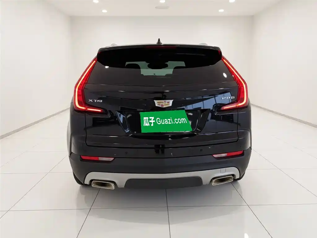 Cadillac XT4 28 T 2 WD Leading