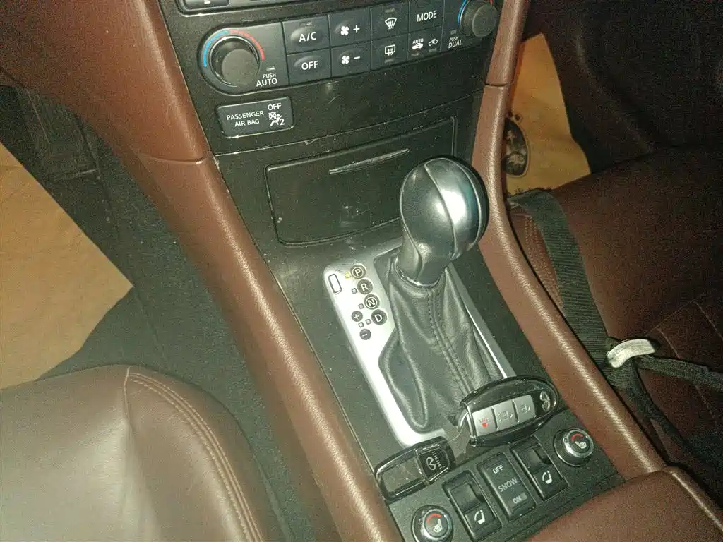Infiniti QX50 (Import) 2.5 L 2 WD Grace