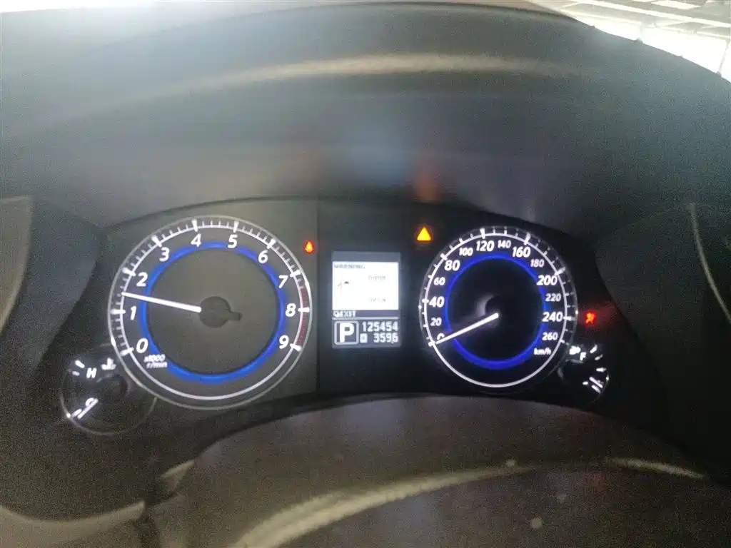 Infiniti QX50 (Import) 2.5 L 2 WD Grace