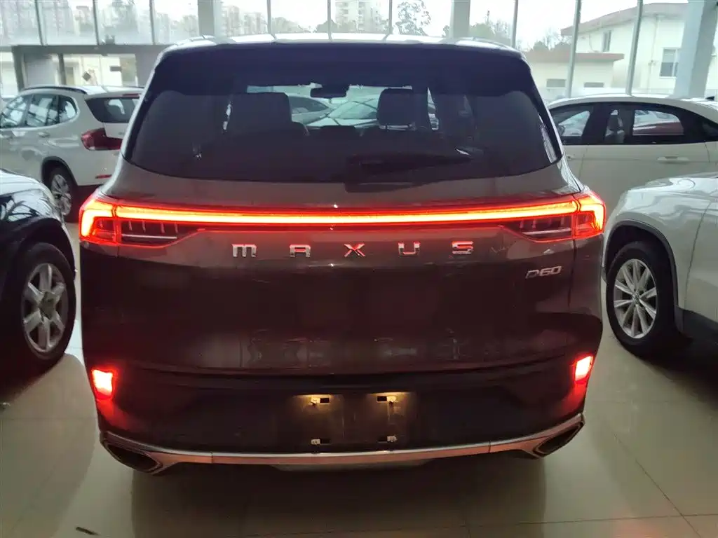 Maxus D60 大通D60 2019款 1.5 T 自动尊享版 7座