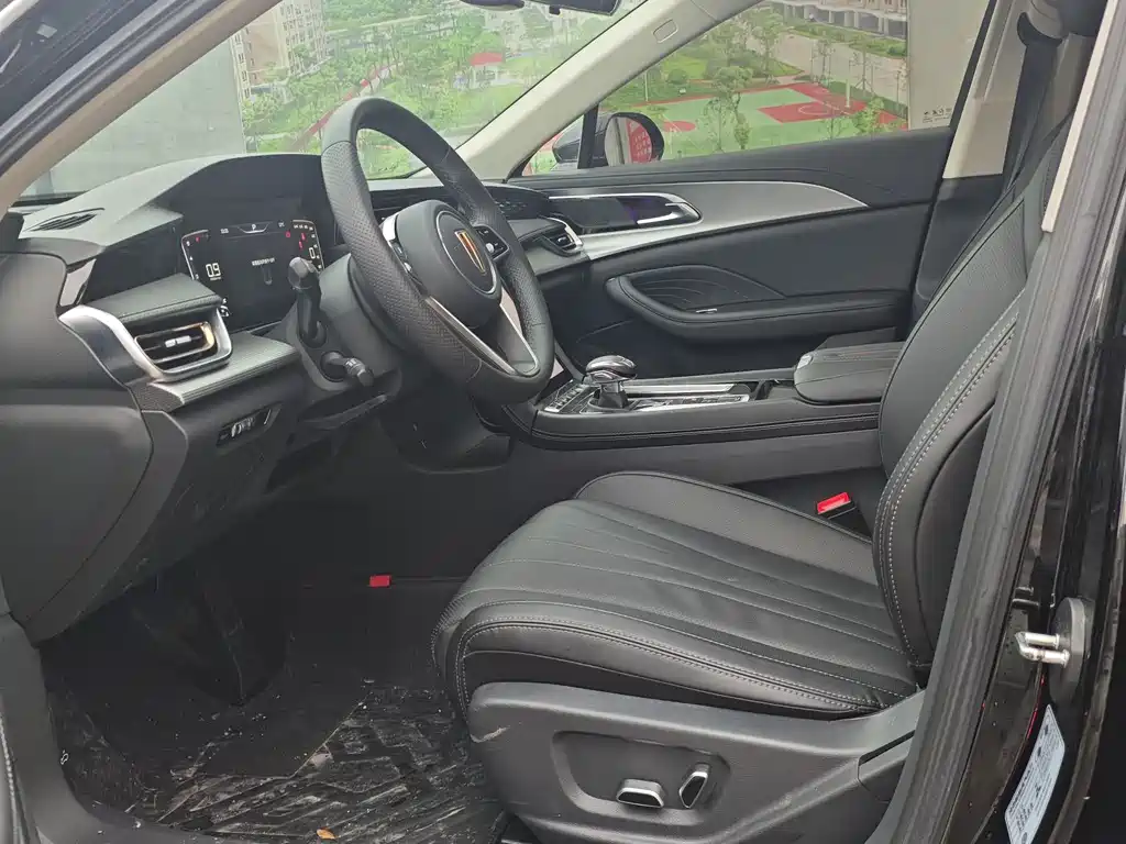 Hongqi H5 1.5 T DCT Connected Flagship Joy