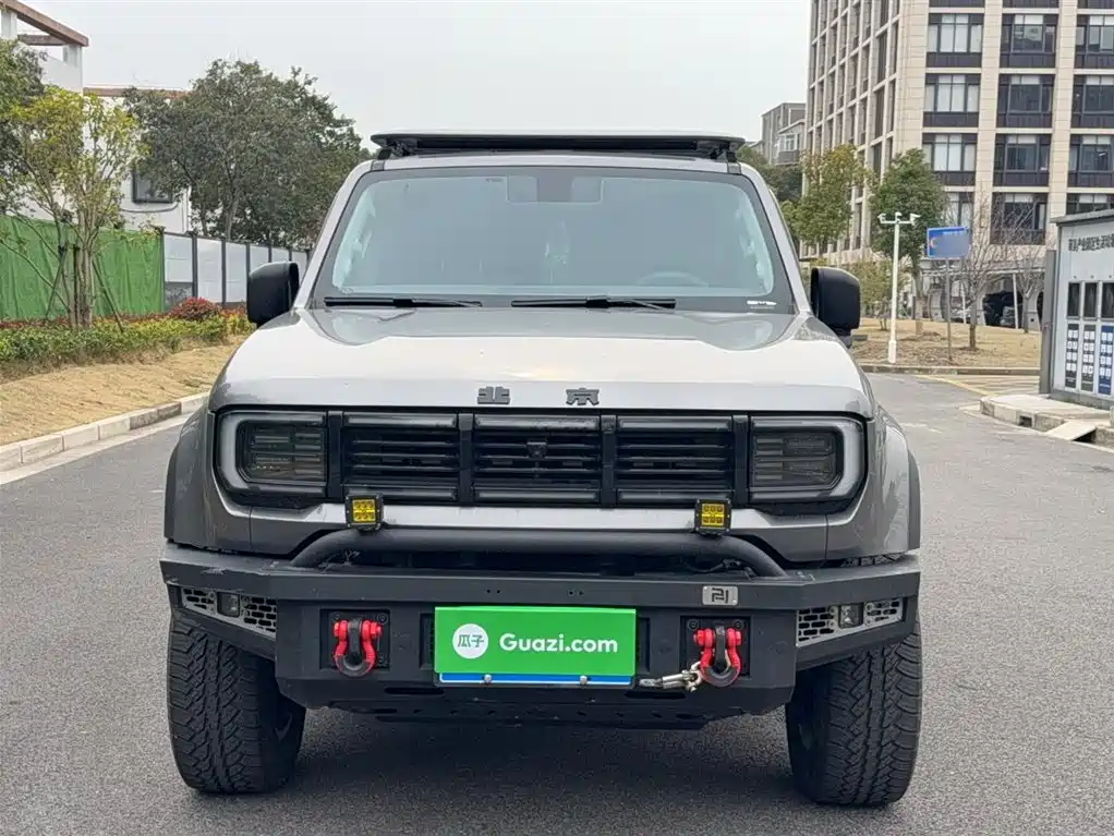 BAIC BJ40 2.0 T New Blade Hero Climbing