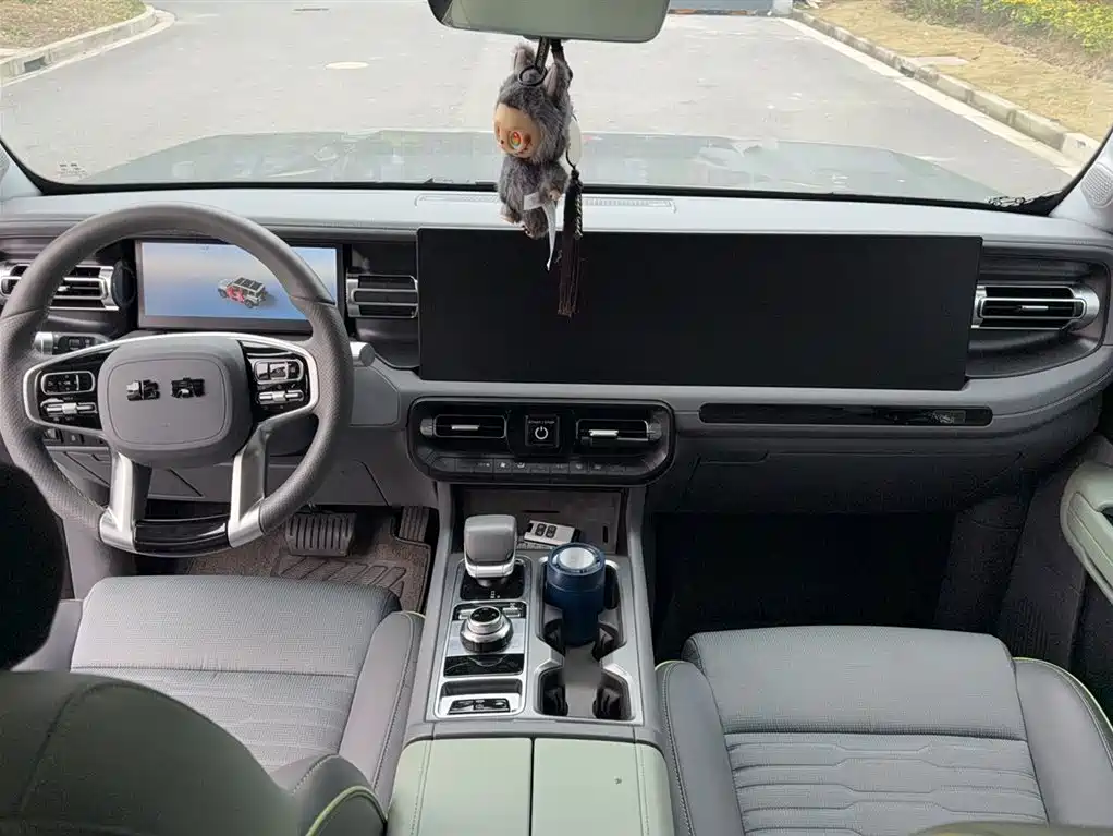 BAIC BJ40 2.0 T New Blade Hero Climbing