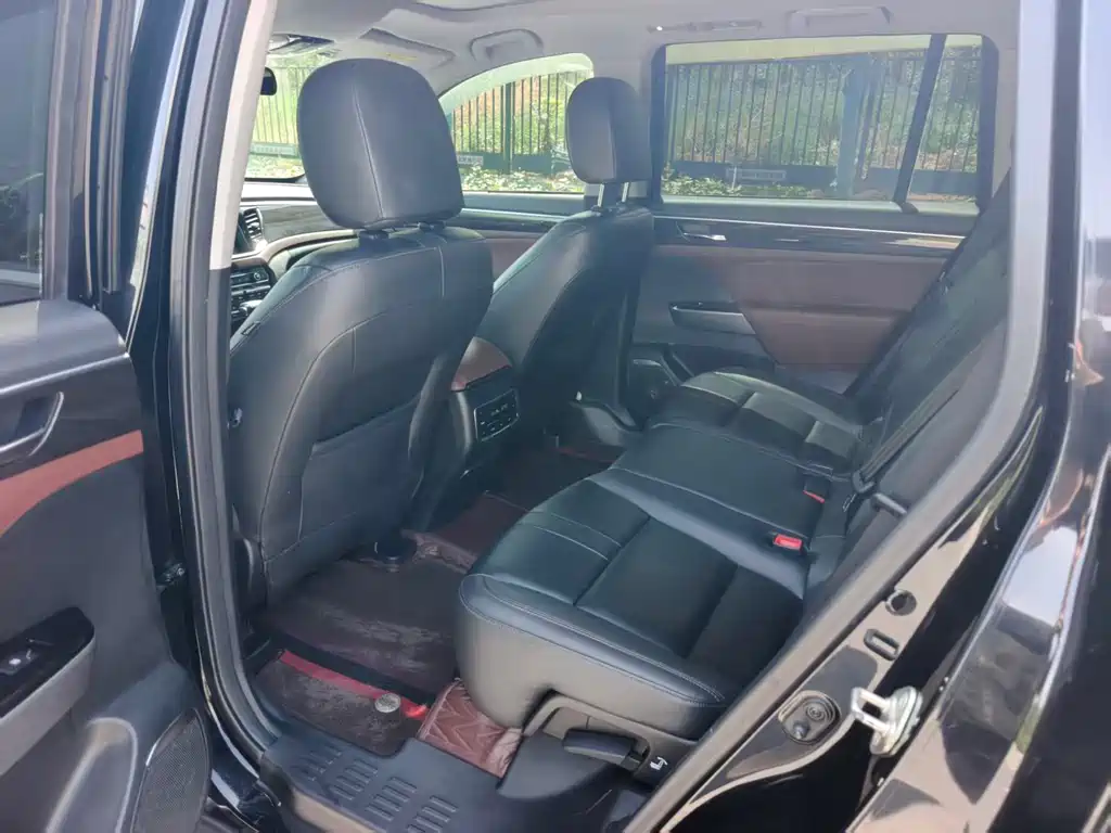 GAC Trumpchi GS8 传祺GS8 2017款 320 T 四驱至尊版（七座）
