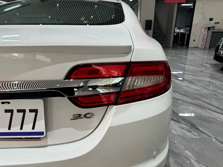 Jaguar XF XF 3.0 SC R-Sport Luxury
