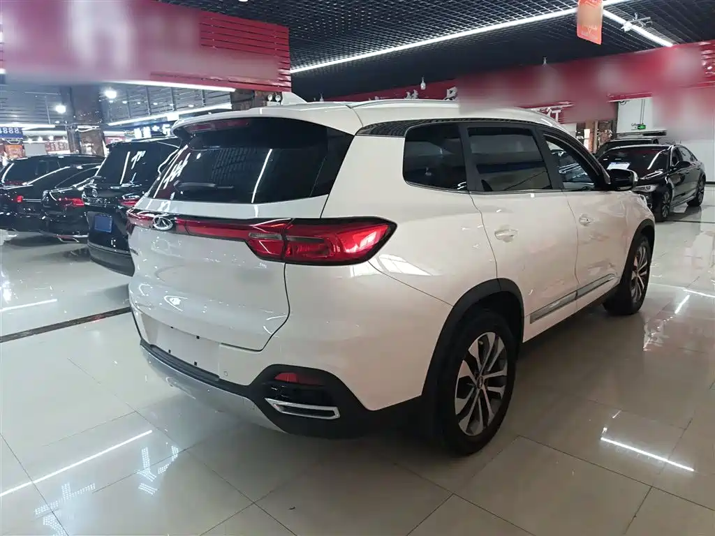 Tiggo 8 1.5 TCI Auto Distinguished 7-seat