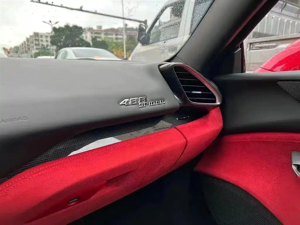Ferrari 488 488 Spider