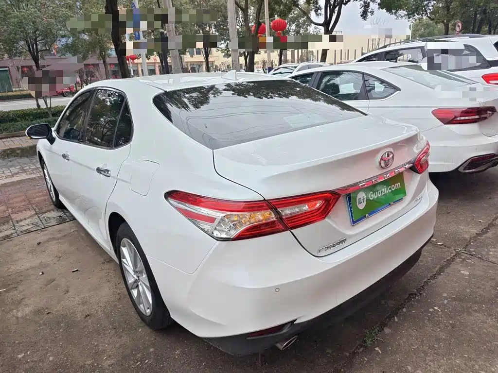 Camry 2.0 G Luxury