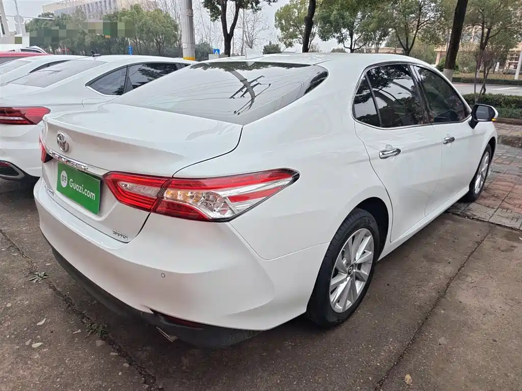 Camry 2.0 G Luxury