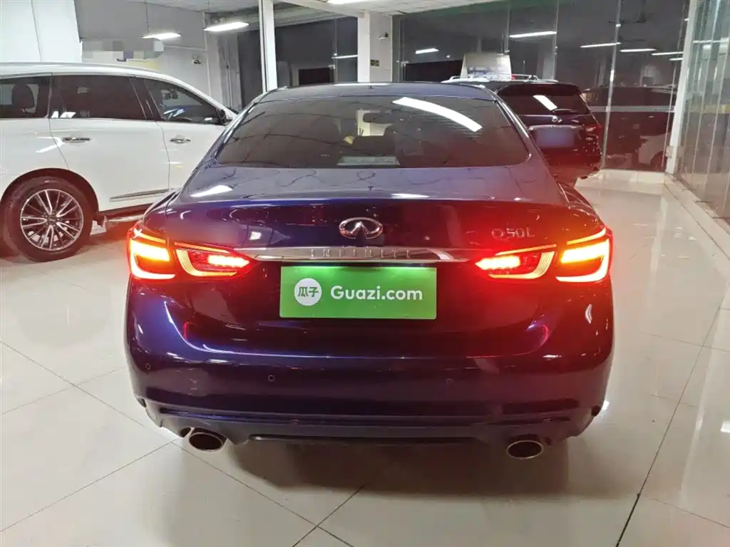 Infiniti Q50 L 2.0 T Progressive Enjoyment CN-VI