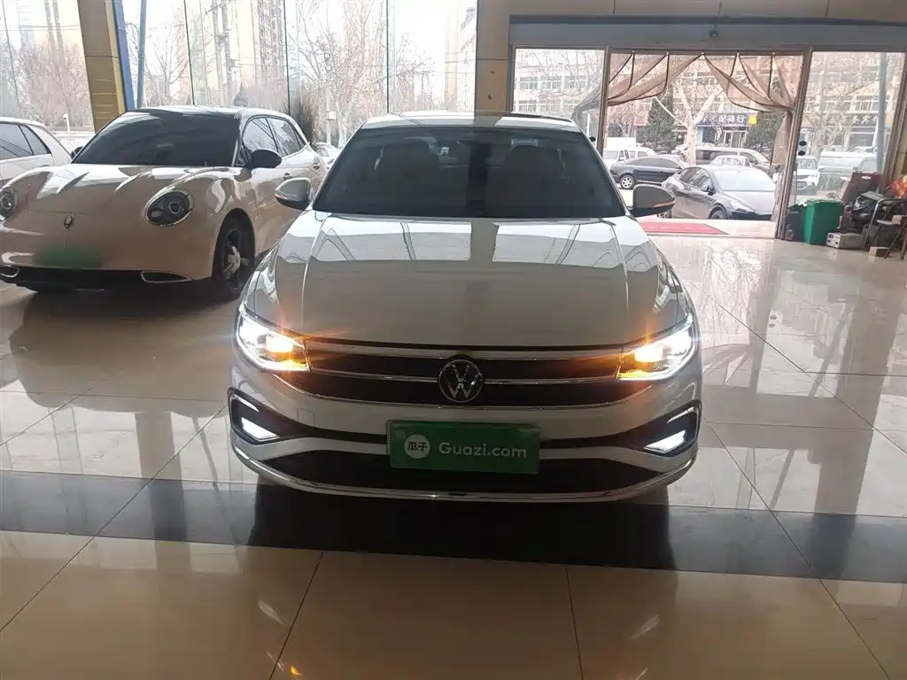 Bora 300 TSI DSG Supreme Travel