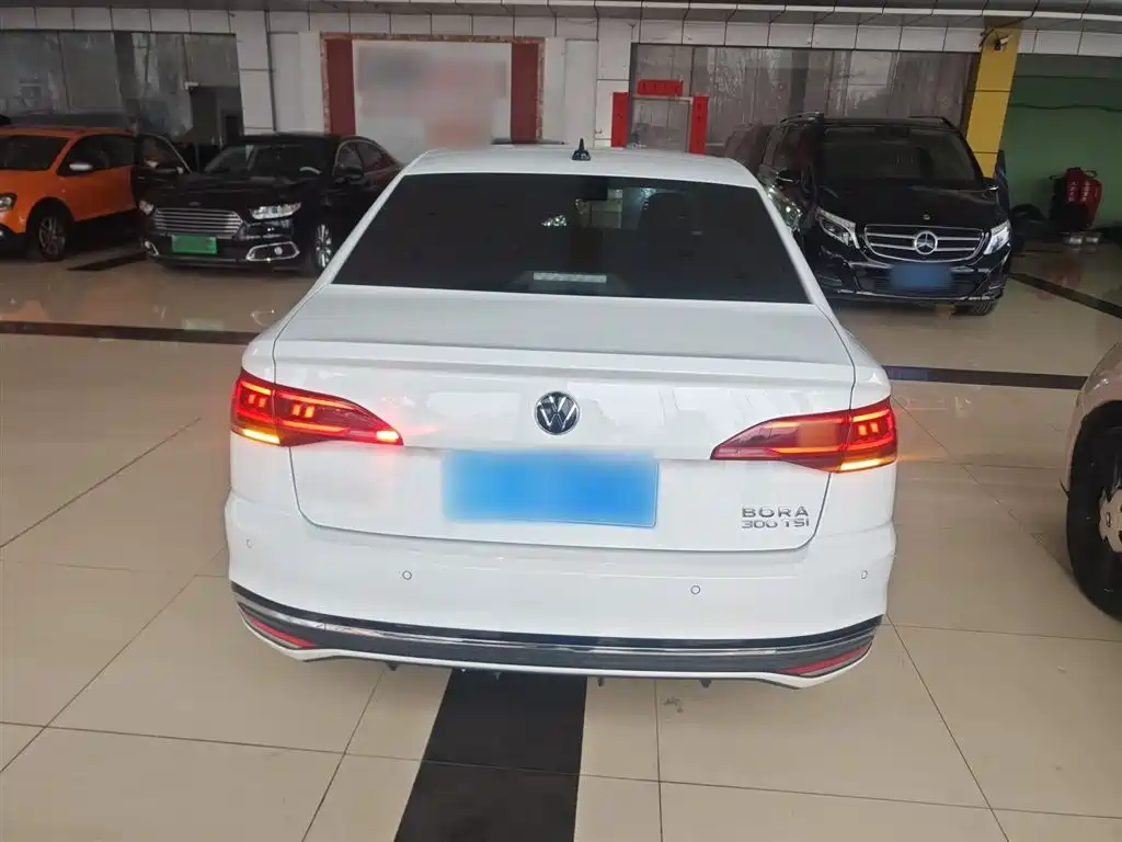 Bora 300 TSI DSG Supreme Travel