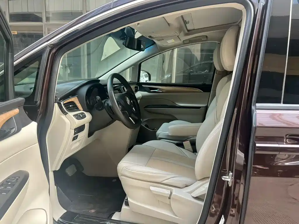 Buick GL8 ES 28 T Comfort CN-V
