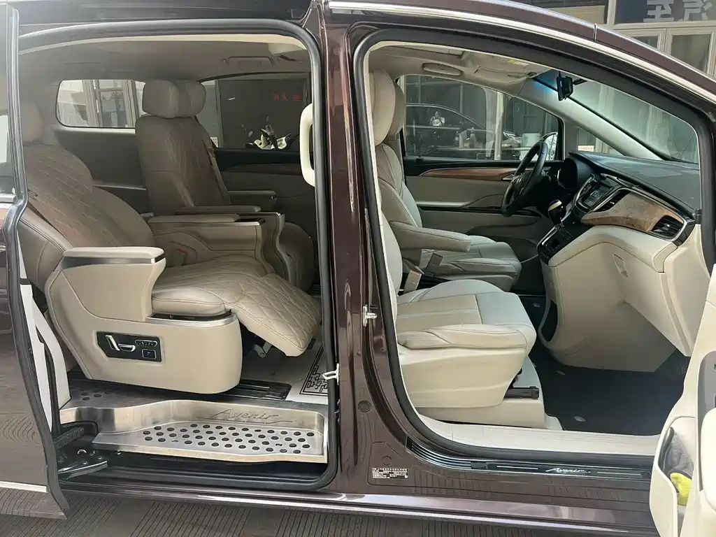 Buick GL8 ES 28 T Comfort CN-V