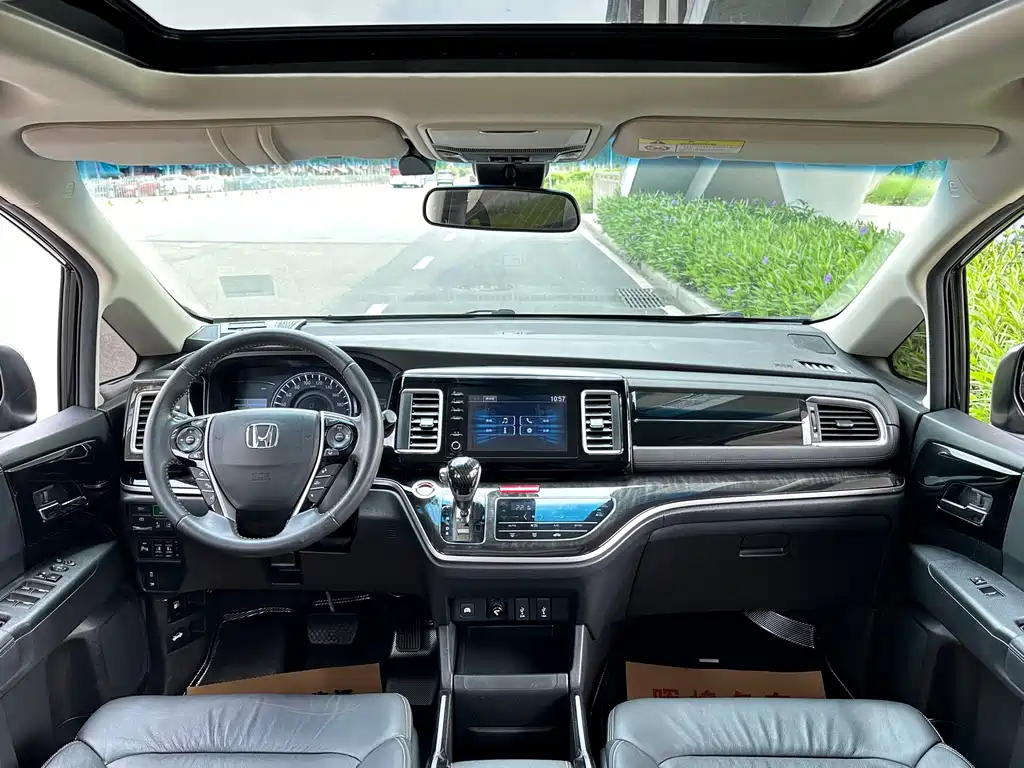 Elysion 2.0 L Hybrid Luxury