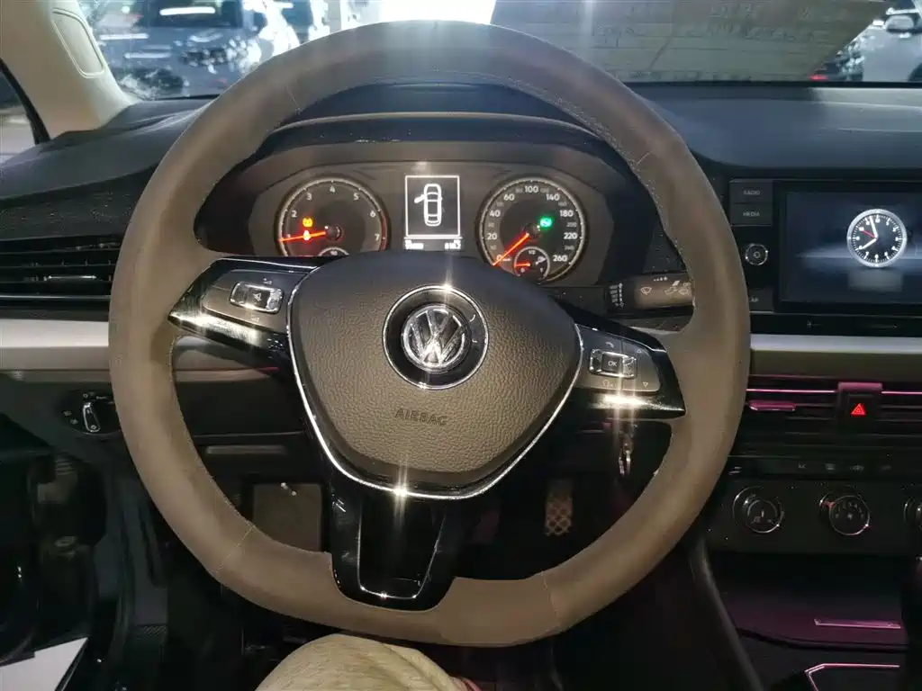 Lavida 1.5 L Auto Comfort CN-VI