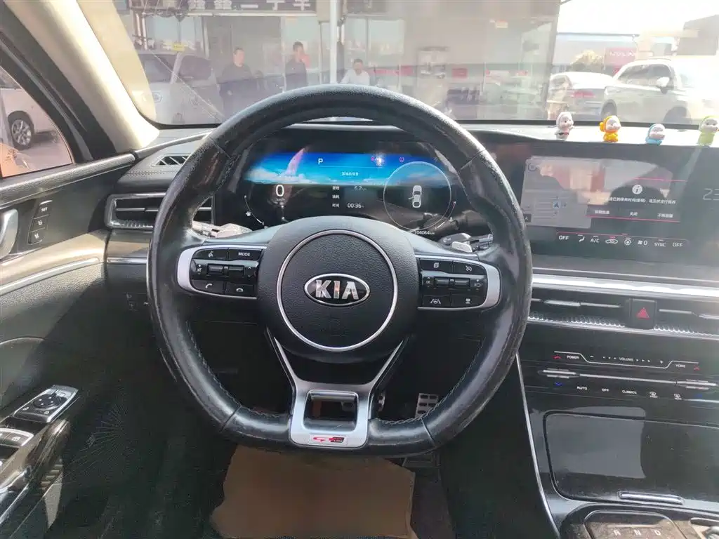 Kia K5 380 T GT-Line Flagship