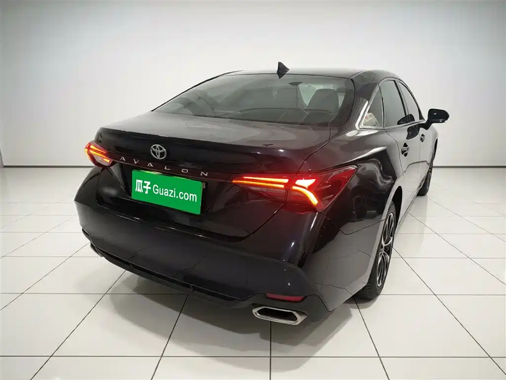 Avalon 2.0 L Luxury