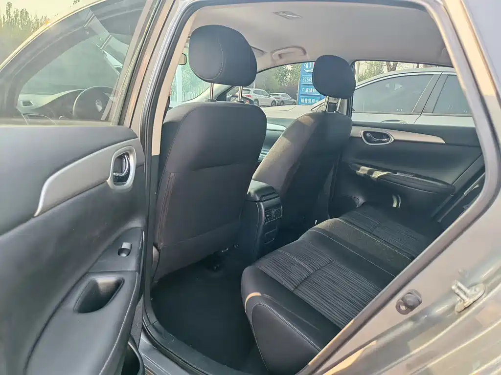 Sylphy Classic 1.6 XE CVT Comfort