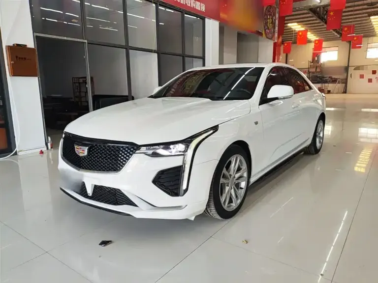 Cadillac CT4 28 T Style