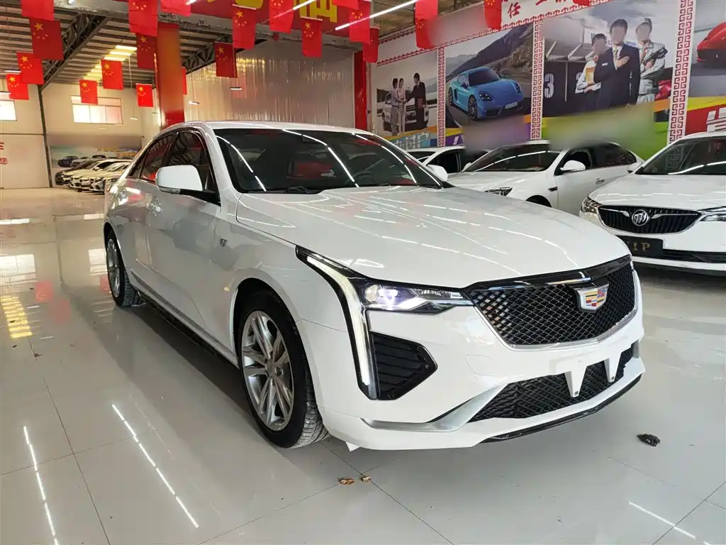 Cadillac CT4 28 T Style