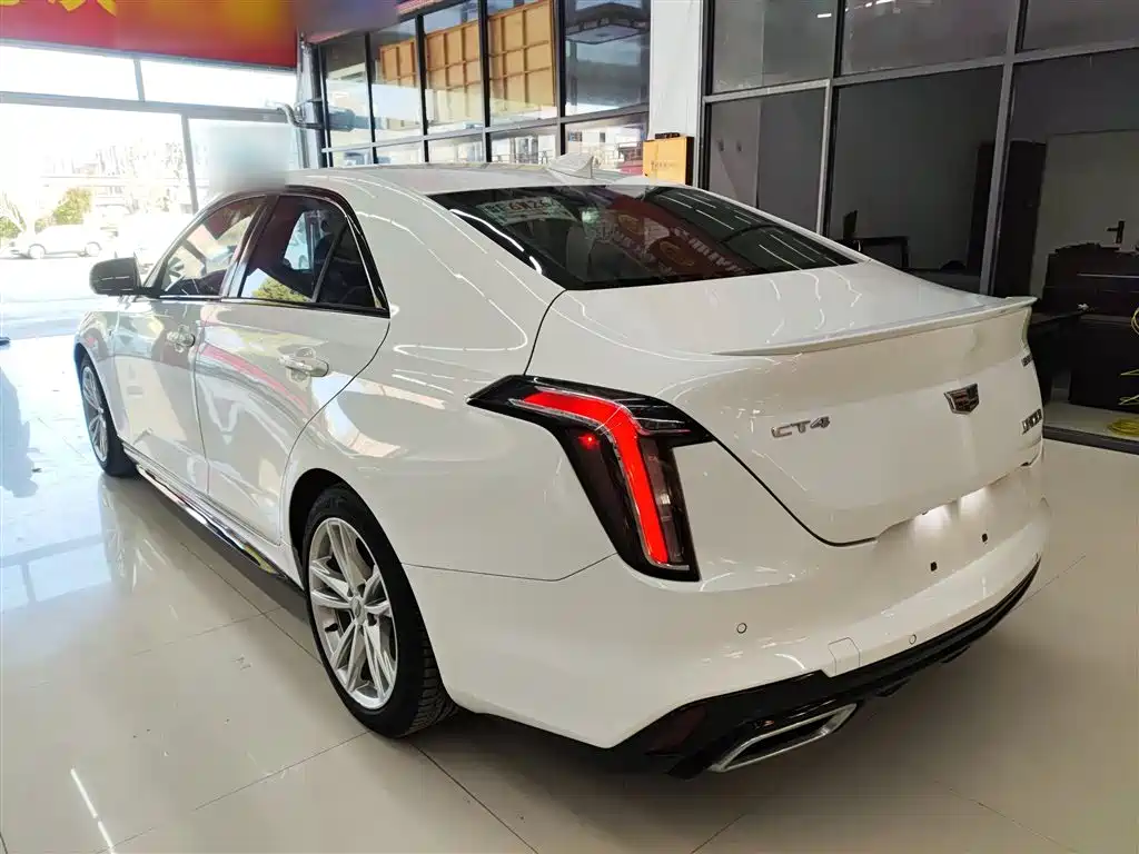 Cadillac CT4 28 T Style