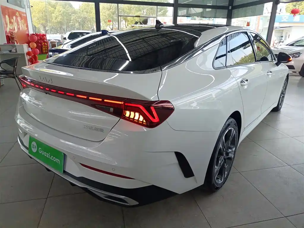 Kia K5 270 T CVVD Refreshed