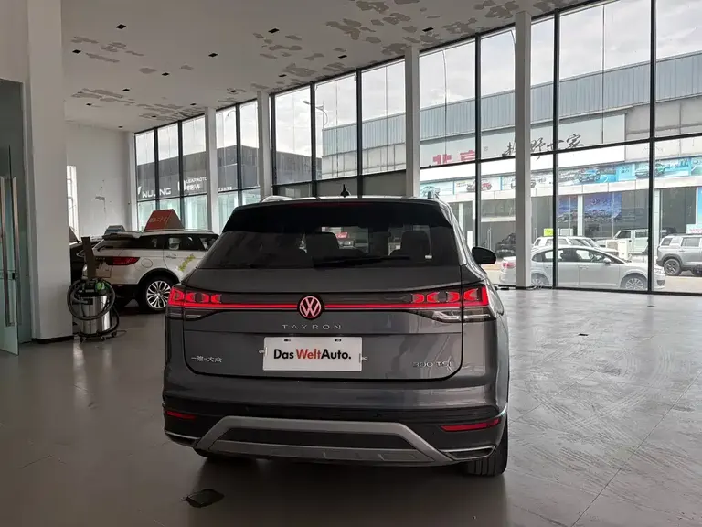 Volkswagen Tayron 300 TSI 2 WD Luxury Plus Advanced