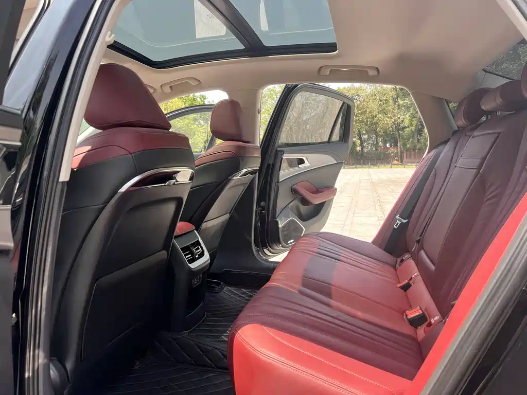 Hongqi H5 2.0 T Auto Connected Flagship