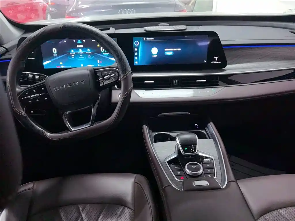 Tiggo 8 PRO 390 T 2 WD Ocean 5-seat
