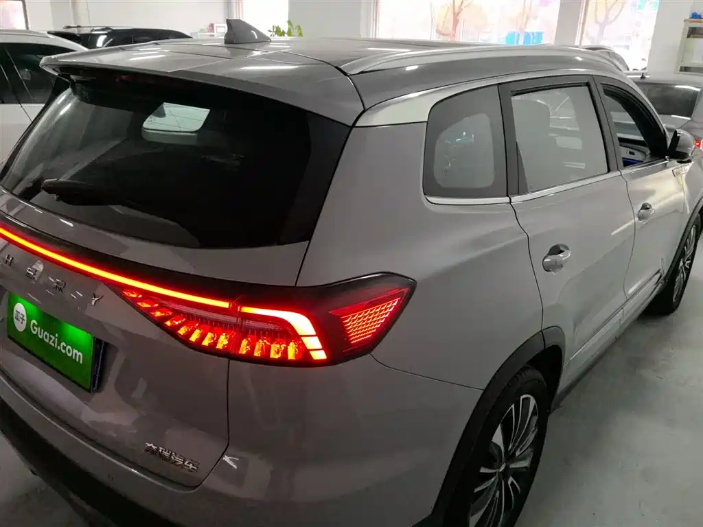 Tiggo 8 PRO 390 T 2 WD Ocean 5-seat
