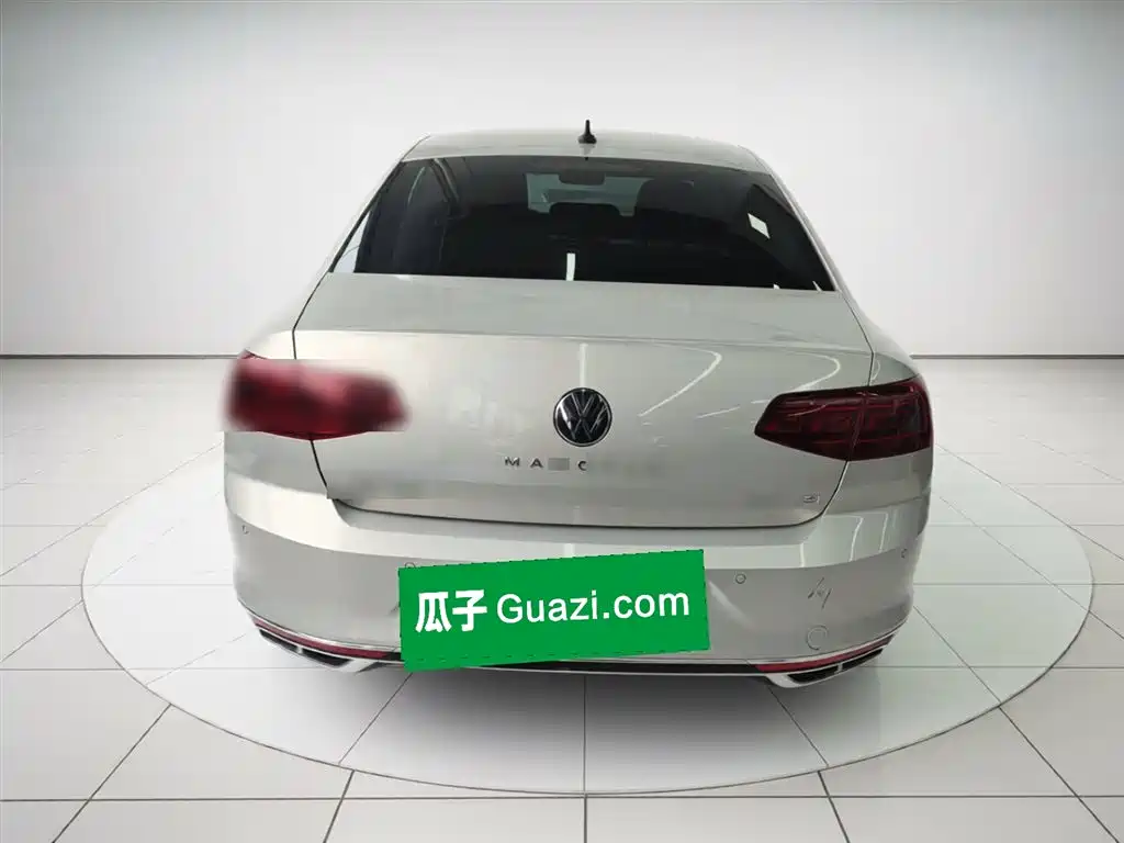 Magotan 200 10 K Commemorative 330 TSI DSG Luxury