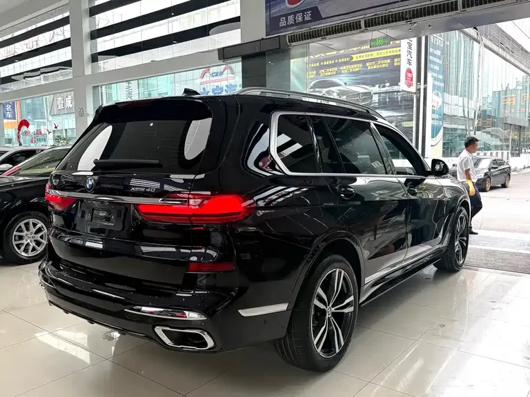 BMW X7 xDrive40 i Premium M Sport Package
