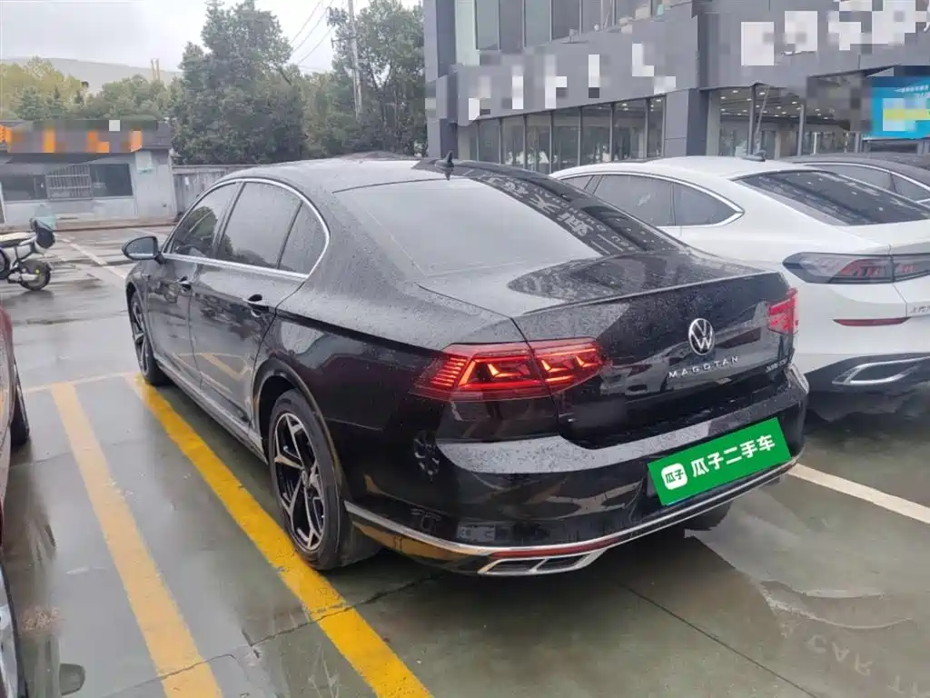 Magotan 200 10 K Commemorative 330 TSI DSG Luxury