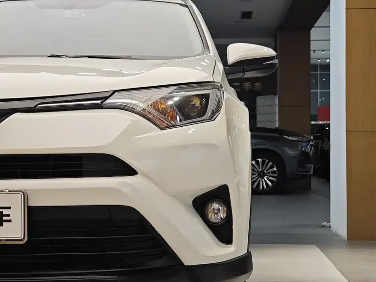 Toyota RAV4 2.0 L CVT 2 WD Urban CN-V