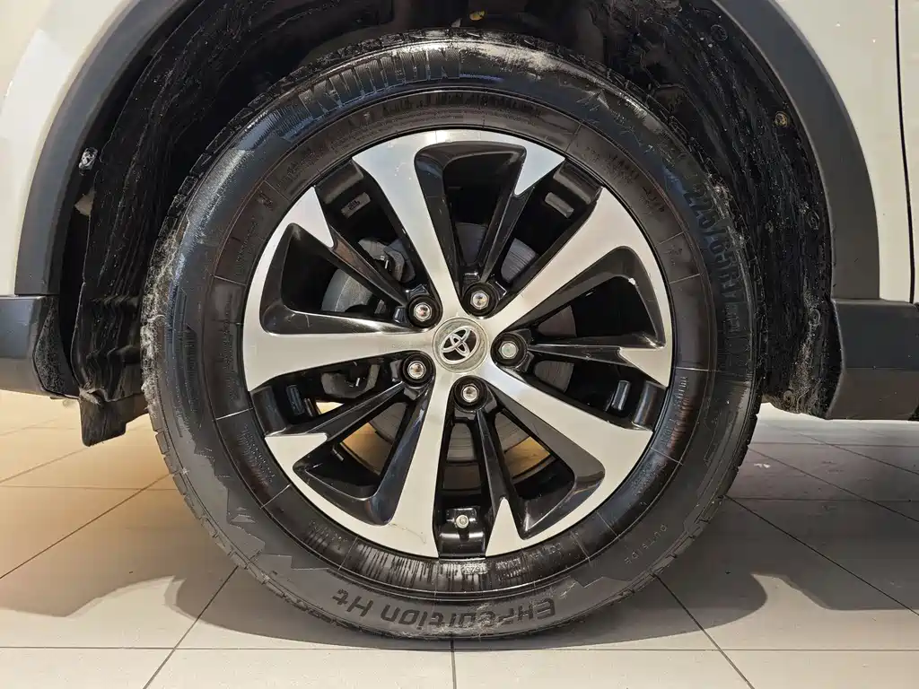 RAV4 2.0 L CVT 2 WD Urban CN-V