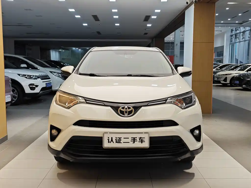 RAV4 2.0 L CVT 2 WD Urban CN-V