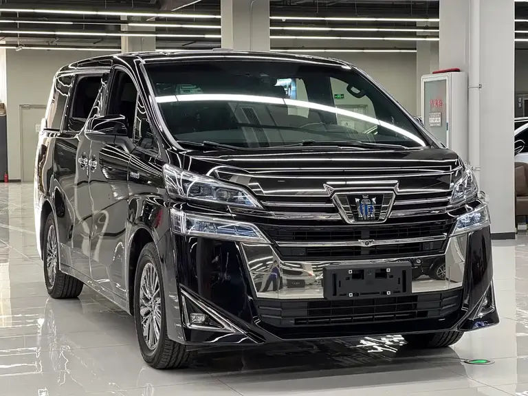 Toyota Vellfire Crown Dual Engine 2.5 L HV Distinguished