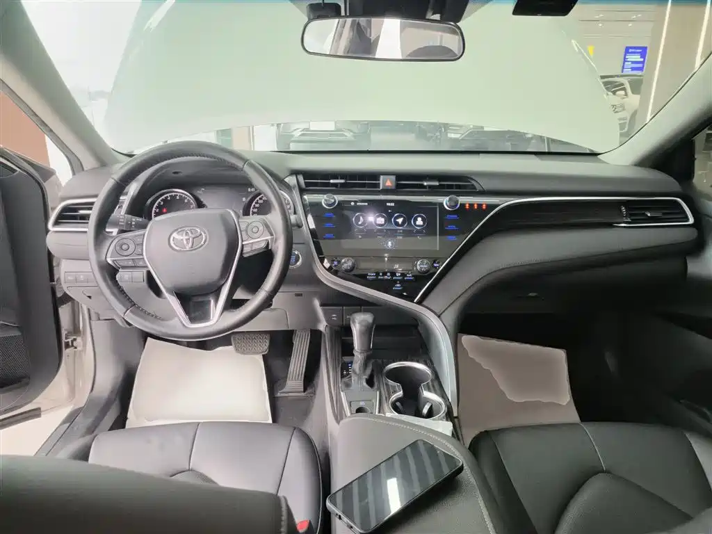 Camry 2.0 G Luxury CN-VI