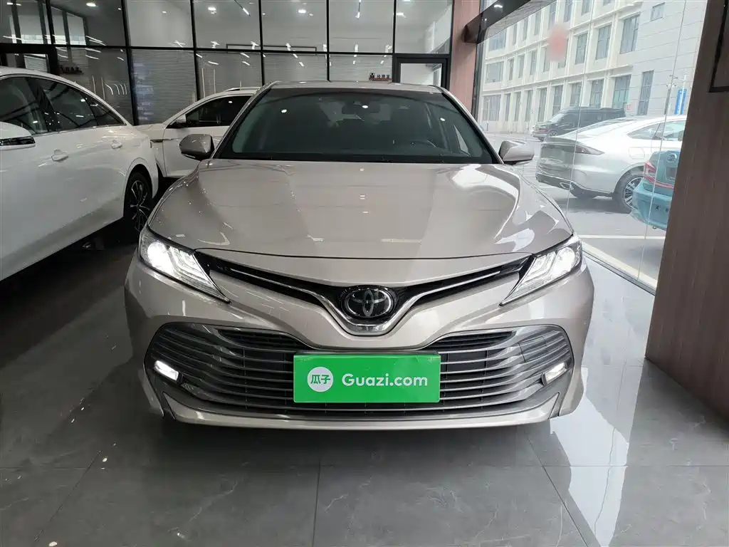 Camry 2.0 G Luxury CN-VI