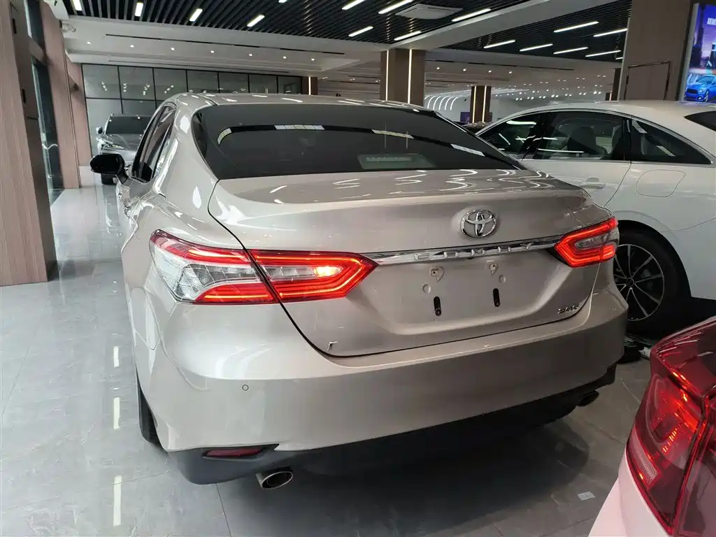Camry 2.0 G Luxury CN-VI